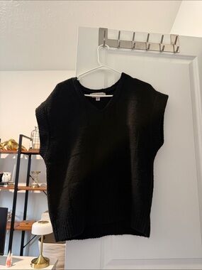 Catherine Malandrino Black V-Neck Knit Sweater Vest